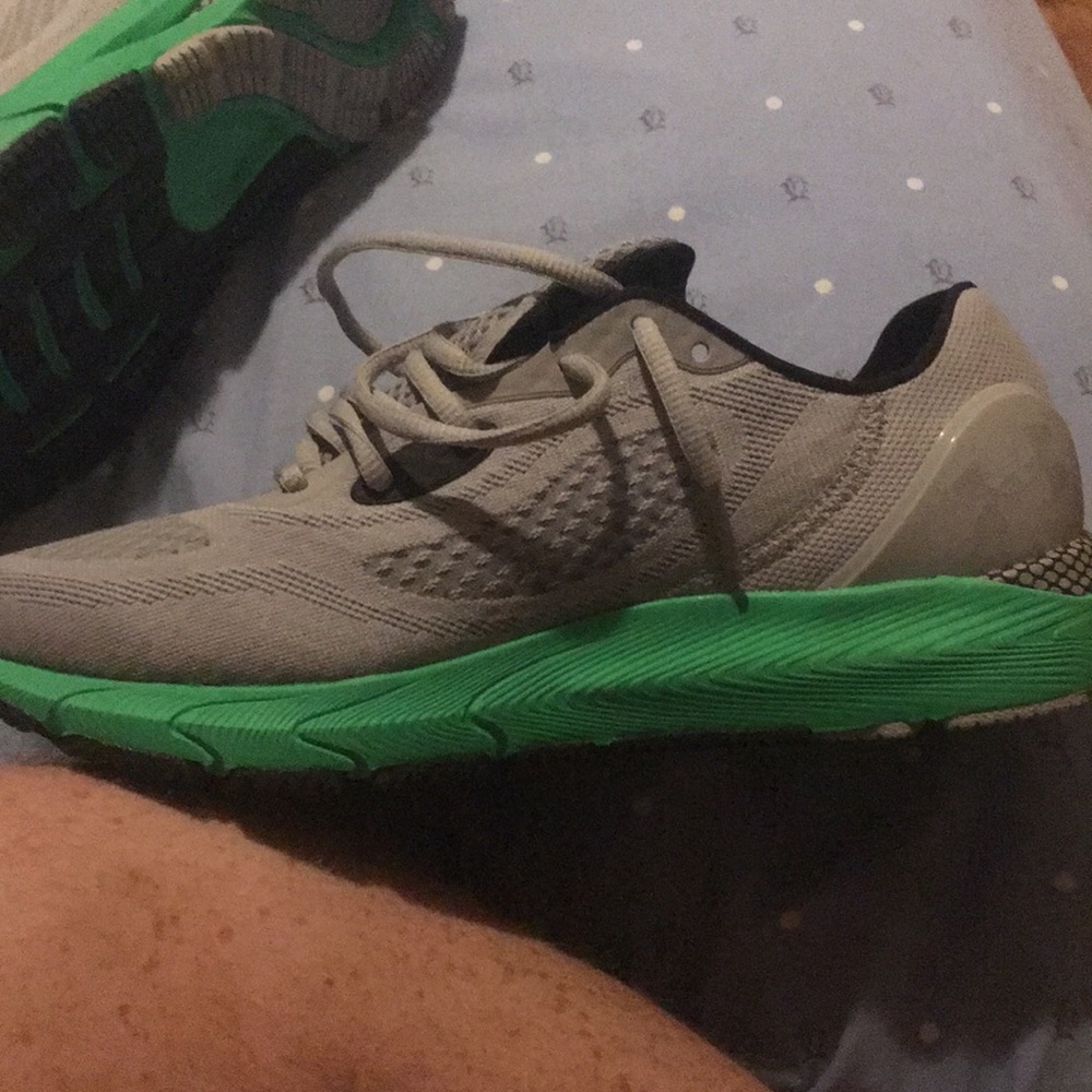 Under armor hovr sonic 5